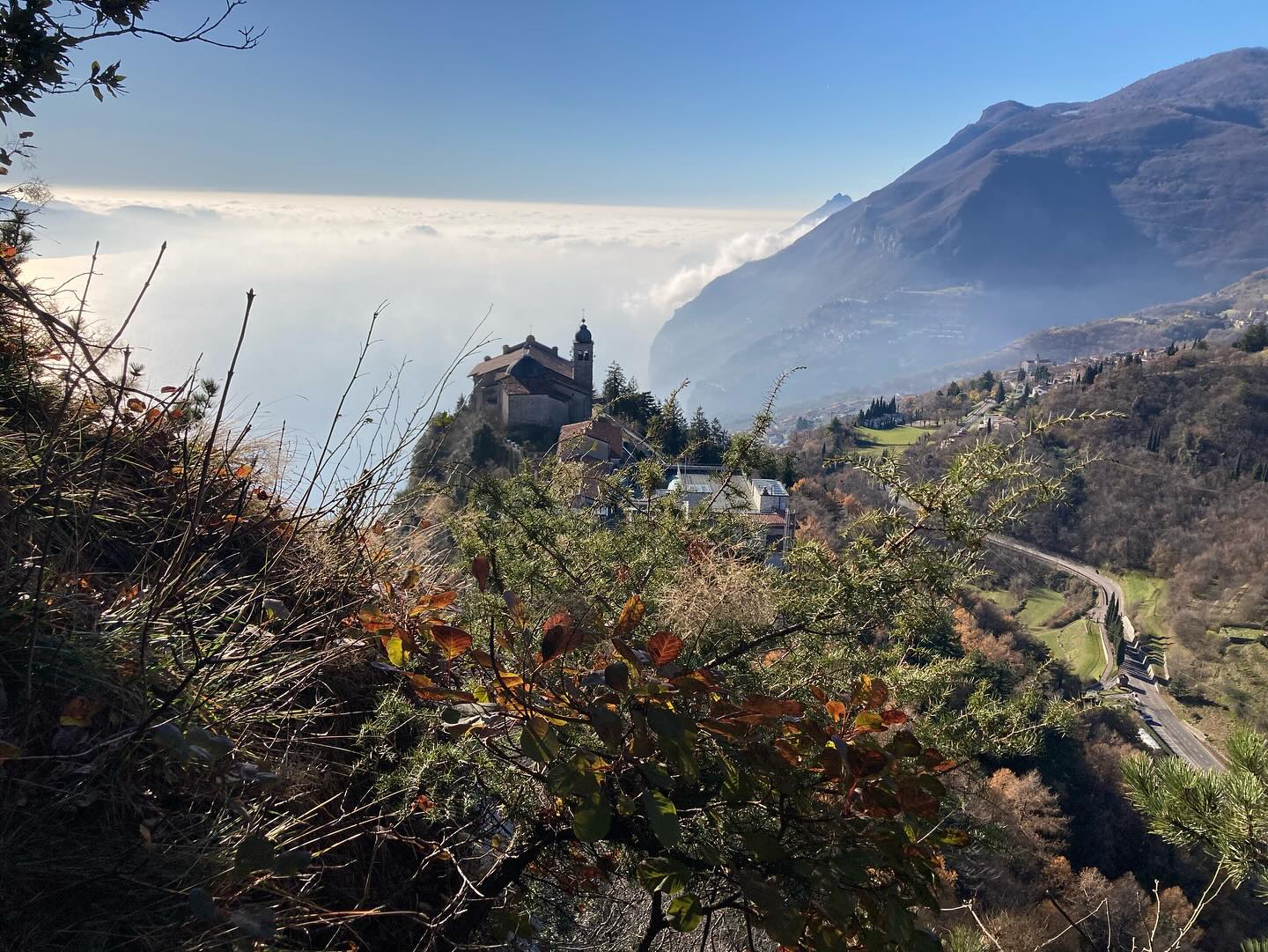 Da Campione sul Garda al Monte Castello